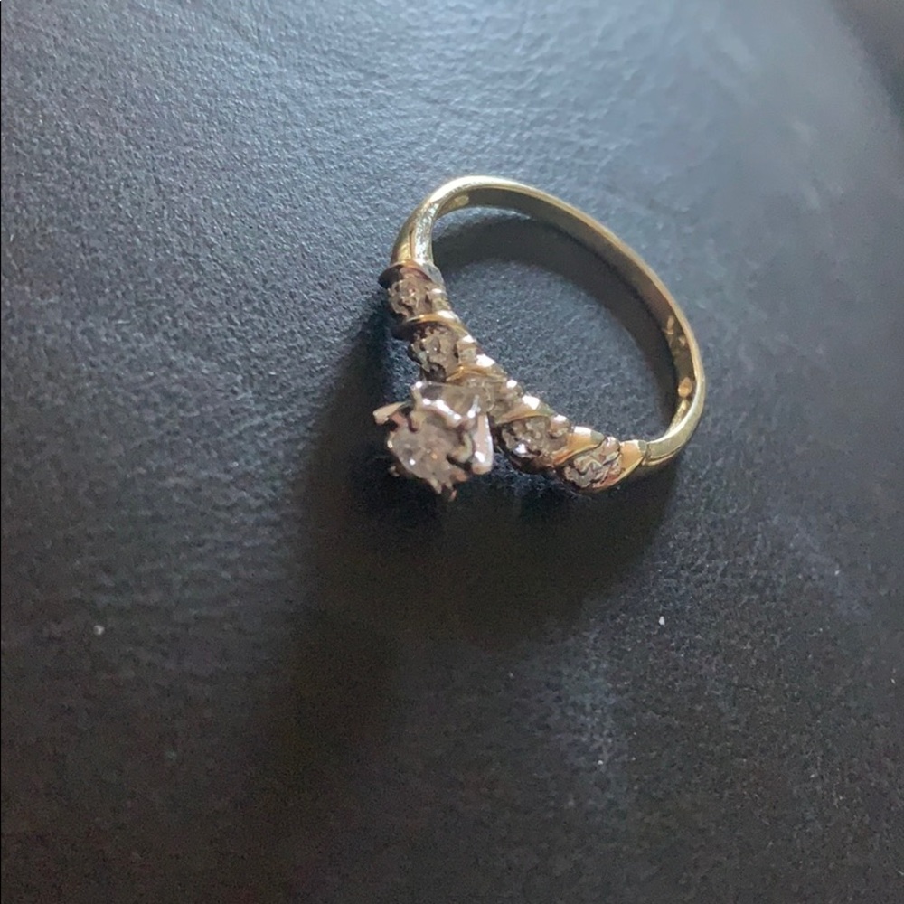 10k gold ring 0.15ctw